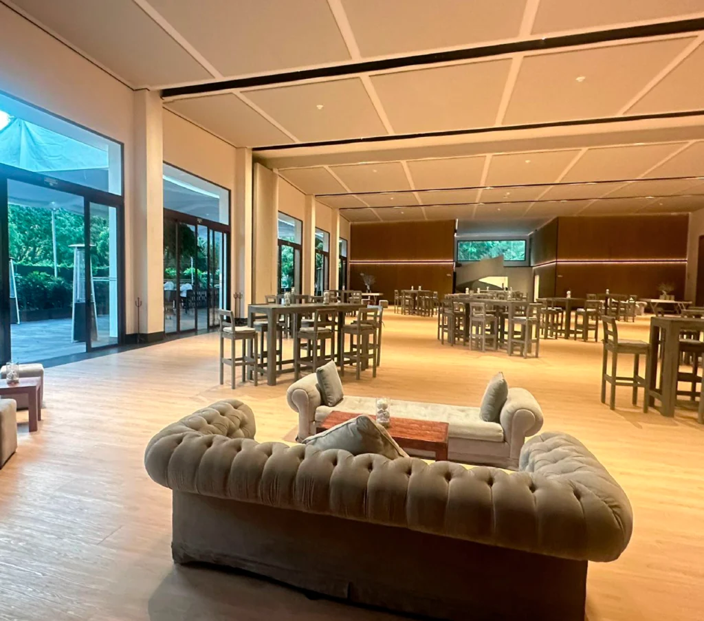 Salón-de-eventos-antes-de-ser-decorado